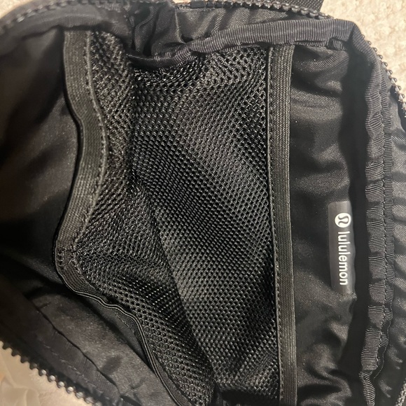 lululemon athletica Black Nylon Crossbody Sling - Picture 4 of 6